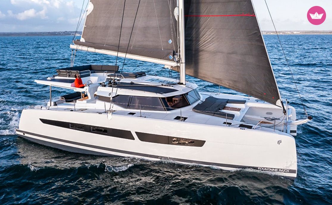 Catamaran charter in Saint-Tropez - Fountaine Pajot Aura